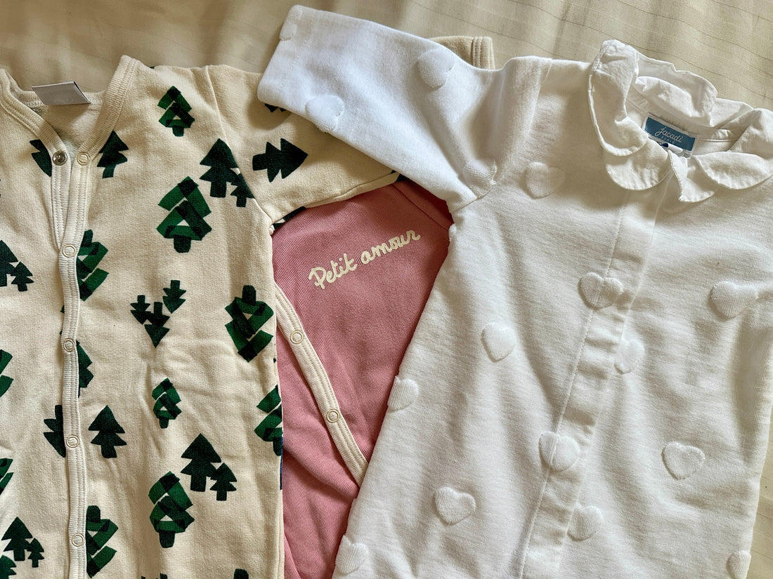 How to Dress Your Baby During the First Days at the Maternity Ward