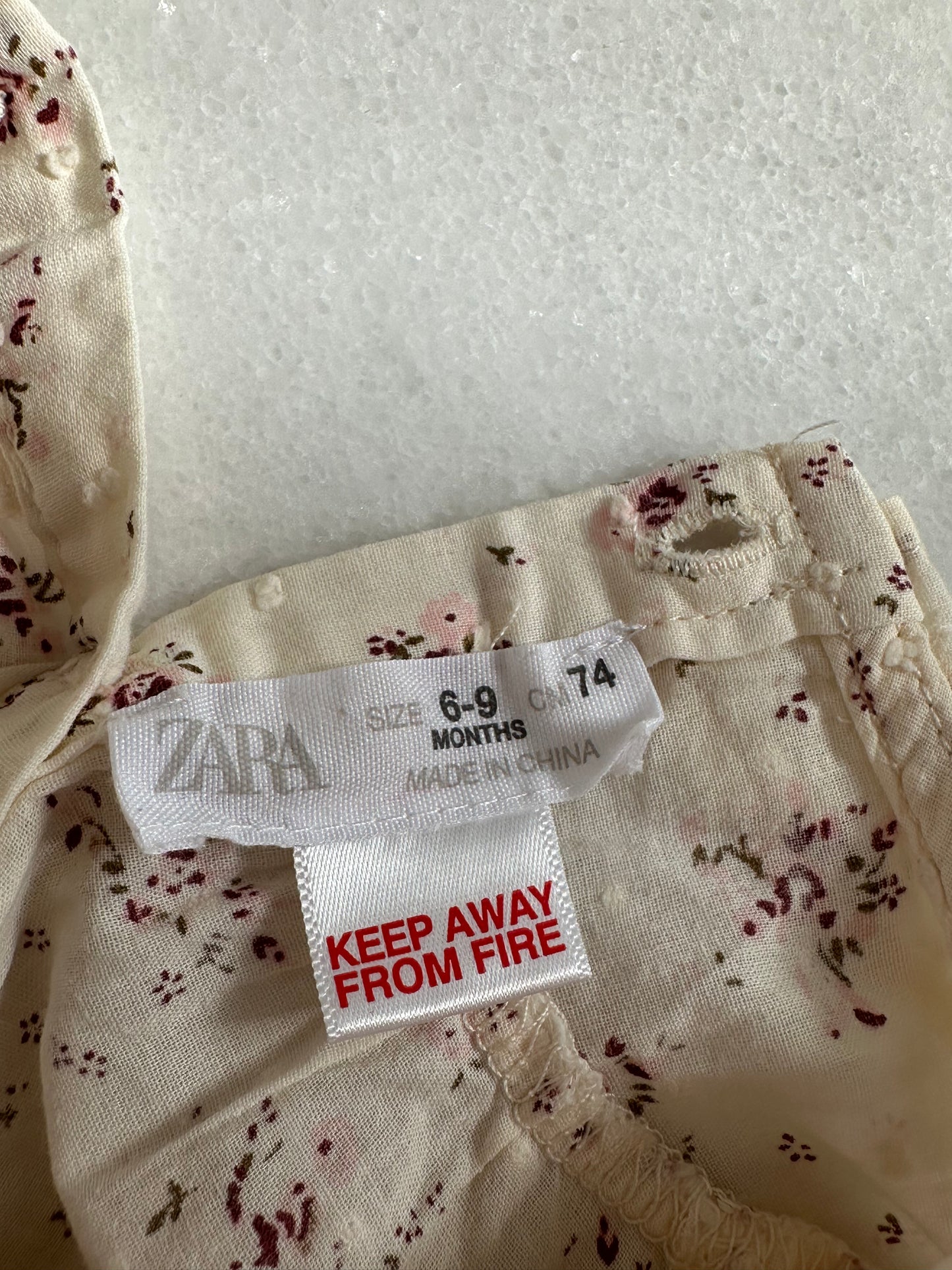 Body by Zara - Size 6 months
