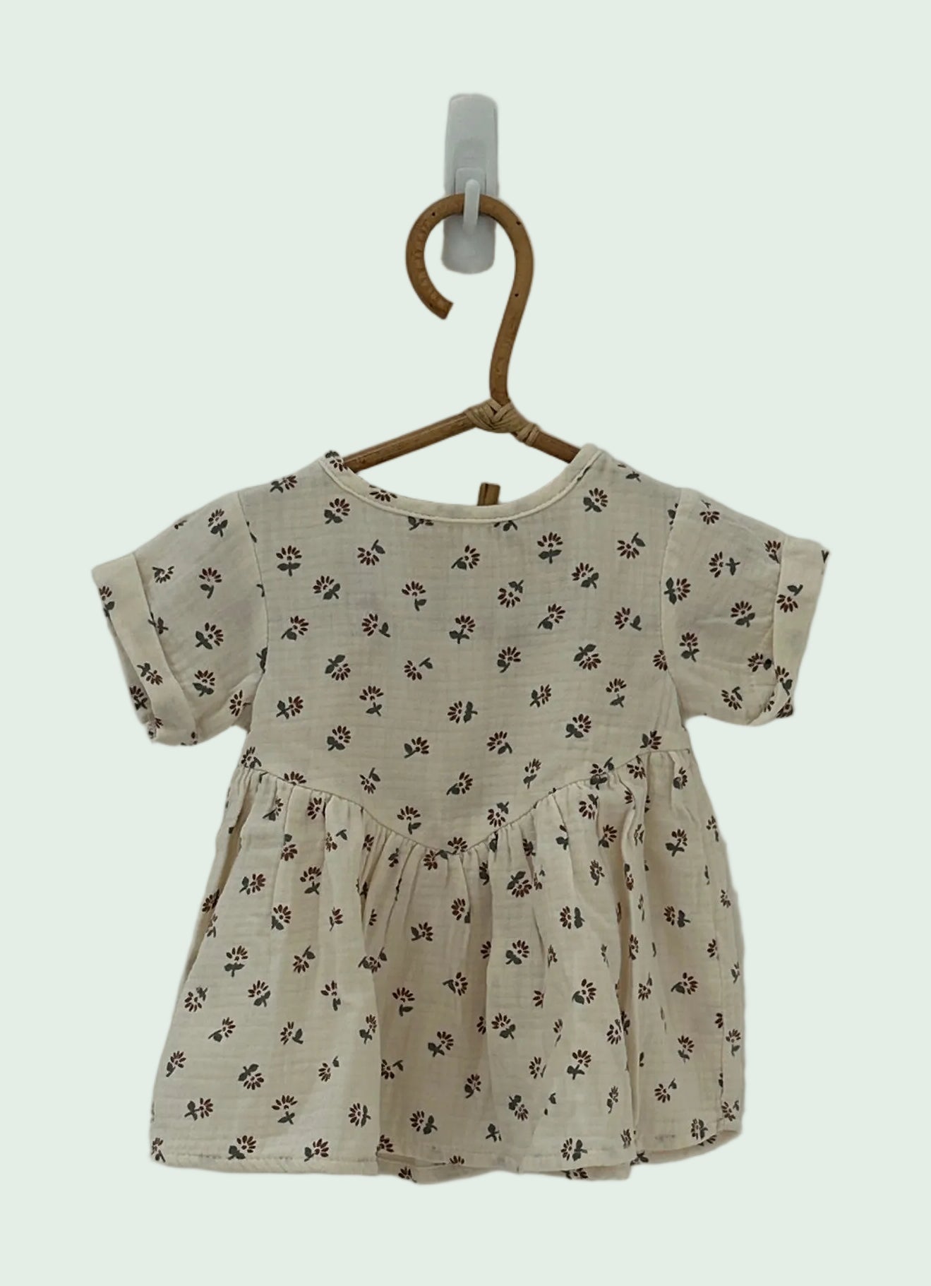 Dress by Quincy Mae - Size 1 month