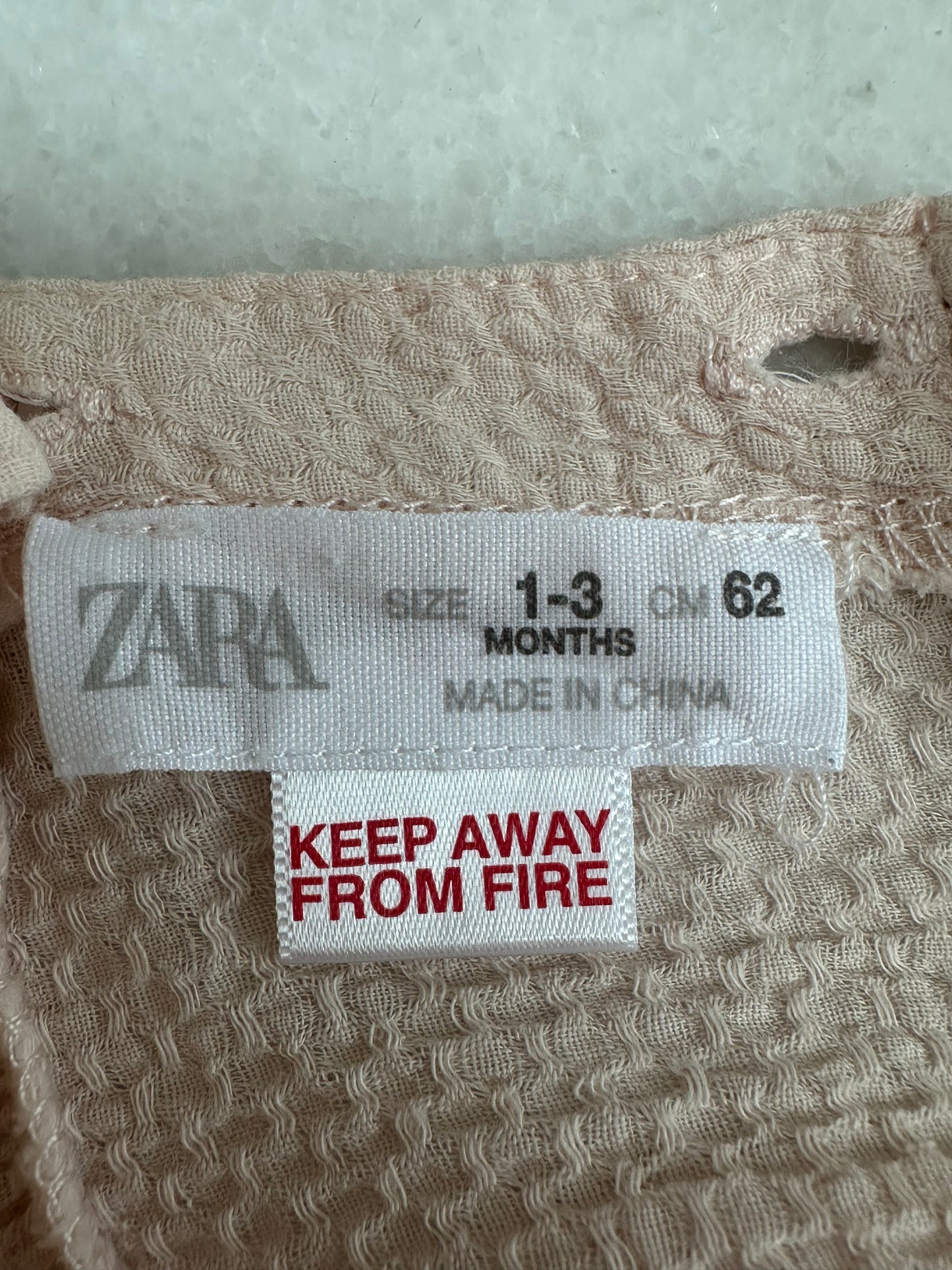 Body by Zara - Size 1 month