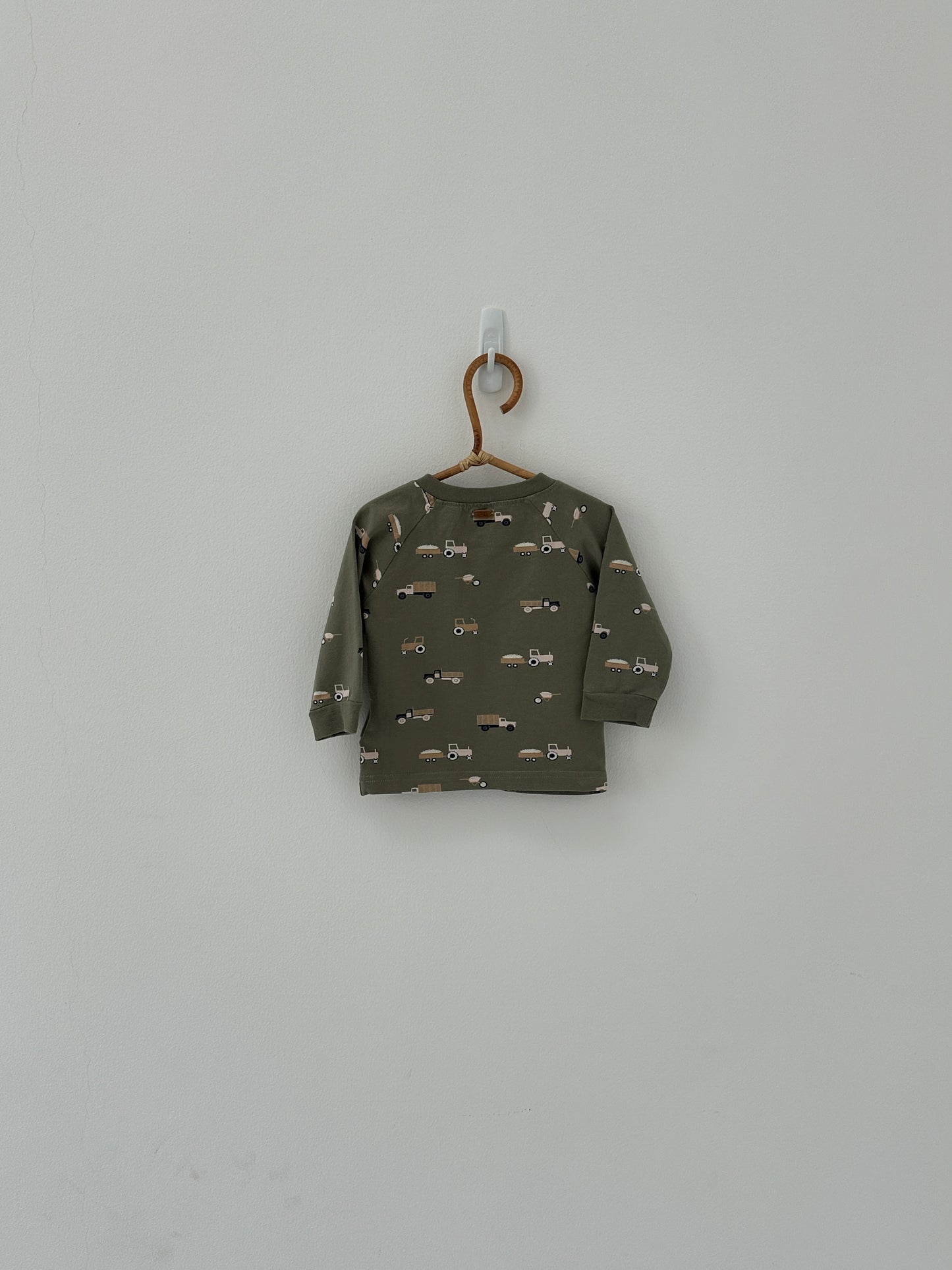 Top by Hust and Claire- Size 6-months