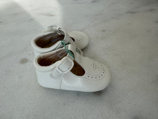 Shoes by Mayoral - Size 9 months